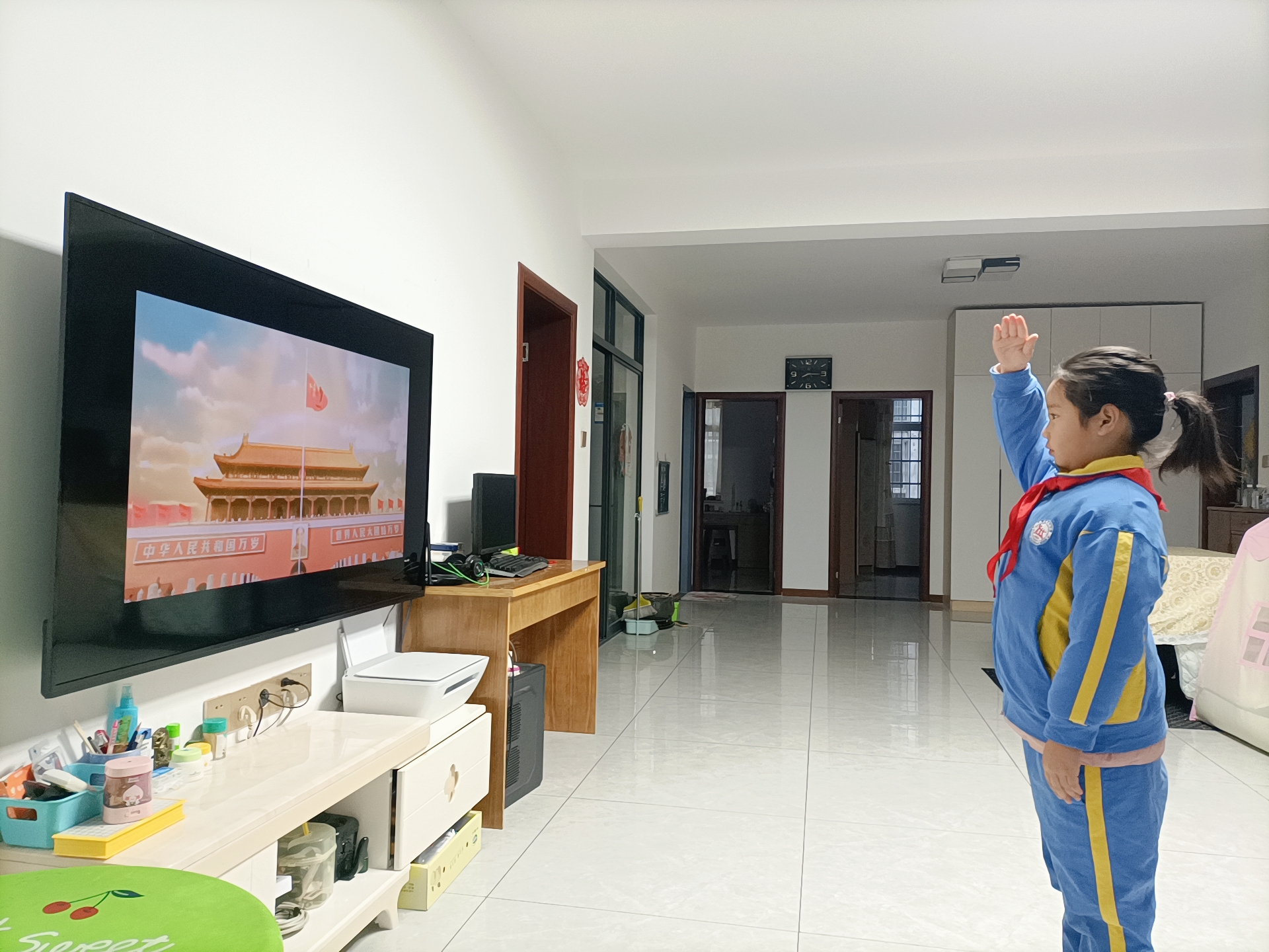 清澈的爱，只为中国！——武陵区第六小学举行线上升旗仪式