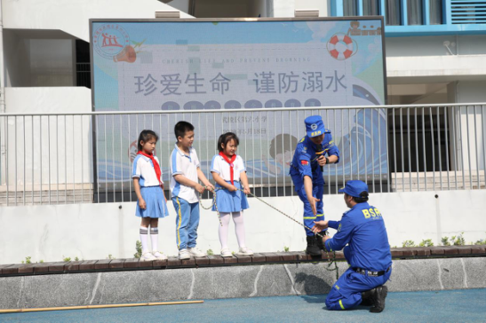 武陵区第六小学开展防溺水宣讲活动
