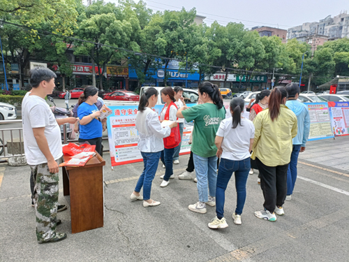 全民共學(xué)共練 構(gòu)筑安全防線 書院路街道開展“5.12”防災(zāi)減災(zāi)活動(dòng)