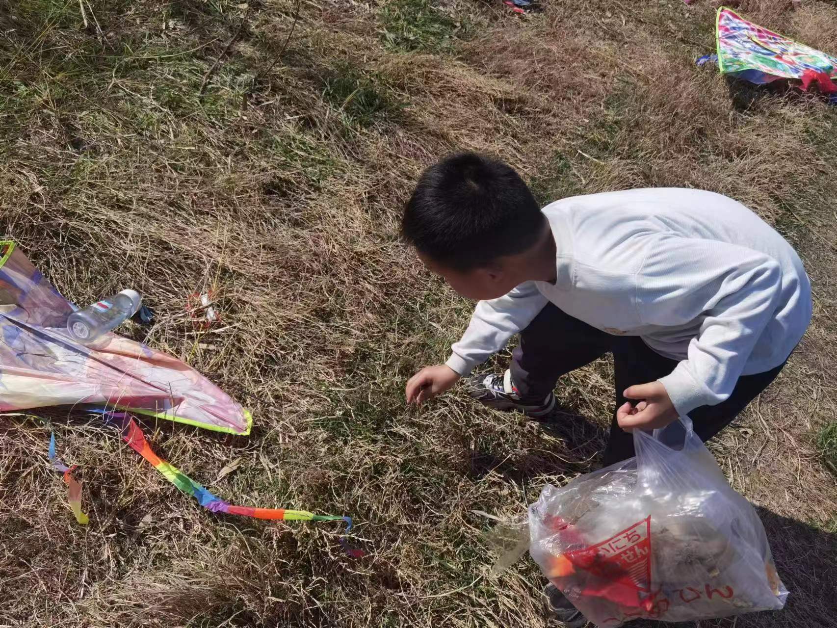 李白溪小学：传承雷锋精神 做时代好少年