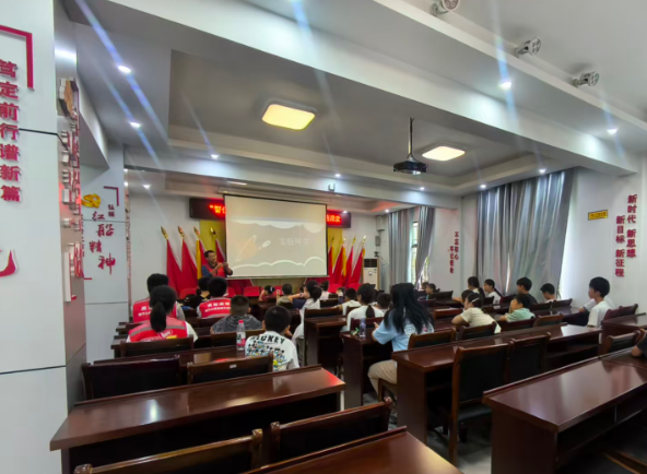 楠竹社区：暑假尾声不松弦 用“小实验” 点亮“大安全”
