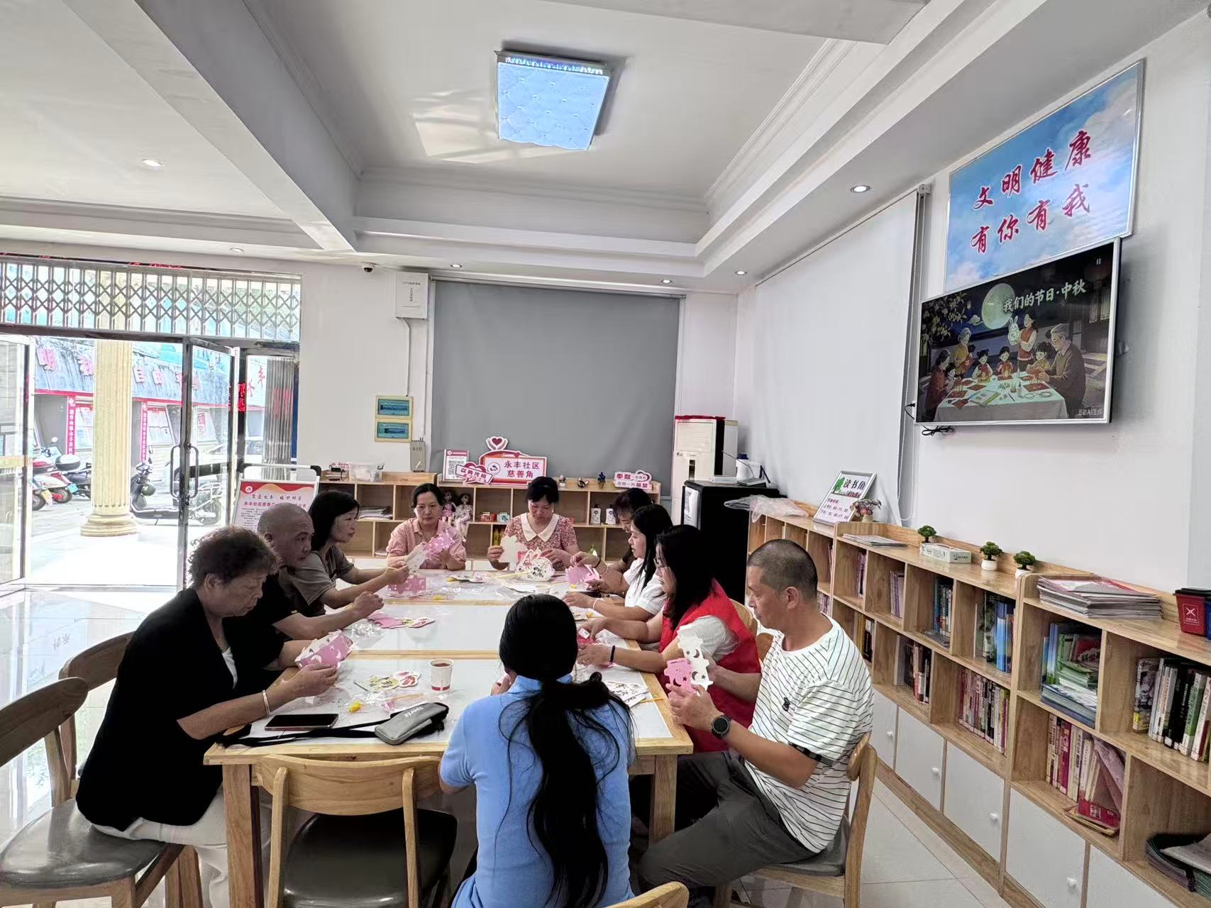 永丰社区：手工DIY灯笼活动点亮浓浓团圆味