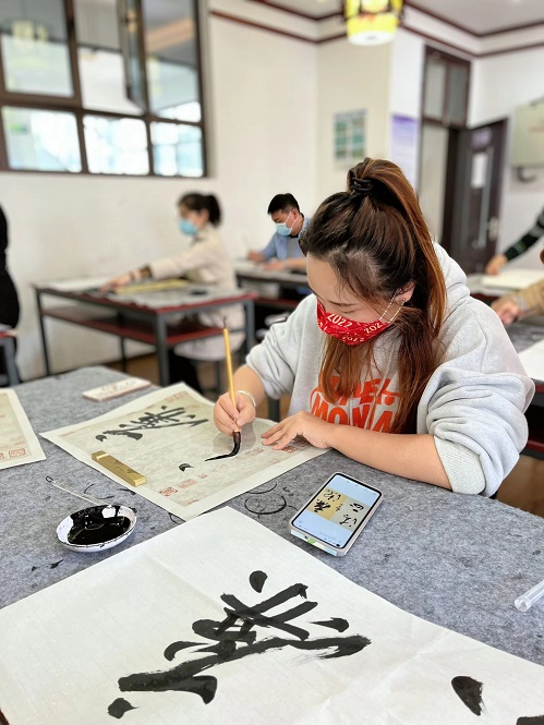 武陵区紫菱小学：诗意润心 崇清敬廉