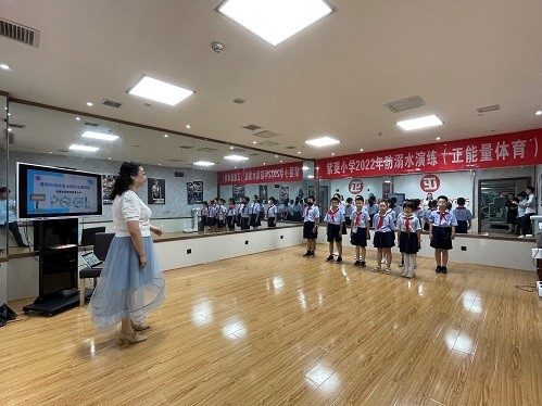 武陵区紫菱小学：开展防溺水讲座
