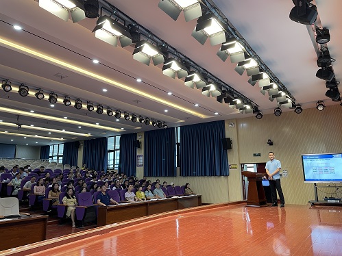 武陵区紫菱小学：开展2022秋季教职工 开学安全第一课