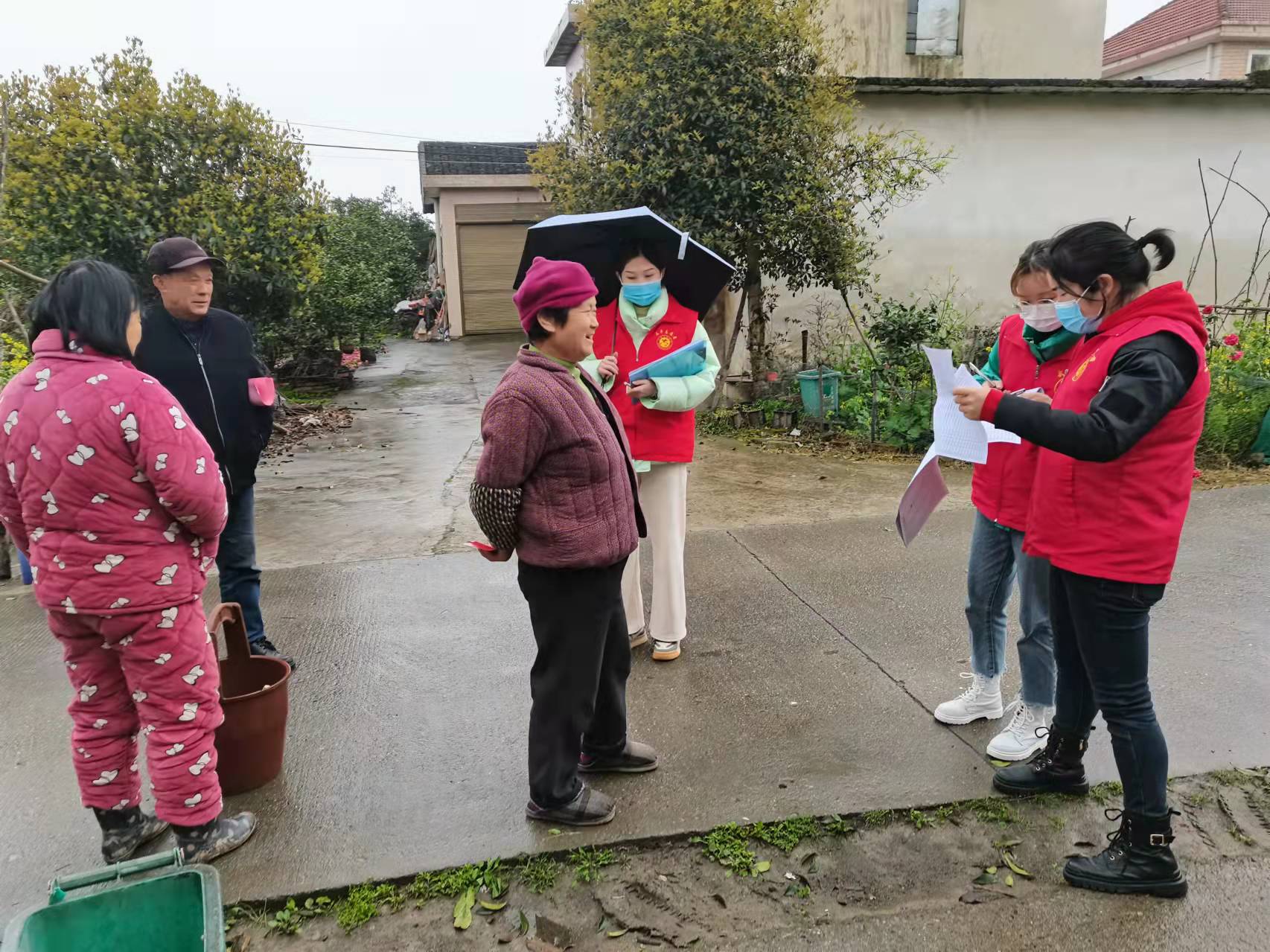 新时代文明实践耀武陵丨丹洲乡“逆行”红马甲，为防疫贡献青春力量