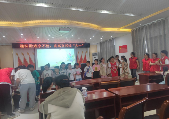 武陵区丹洲乡举办“趣味游戏享不停 高高兴兴过六一”文明实践主题活动