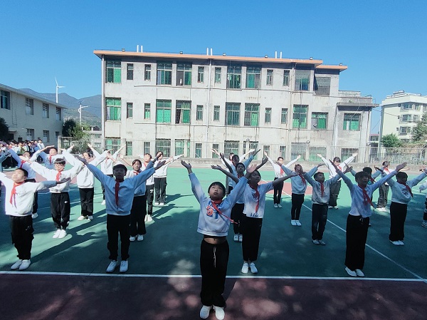 临武金江镇中心小学：“阳光体育”大课间赋能活力校园
