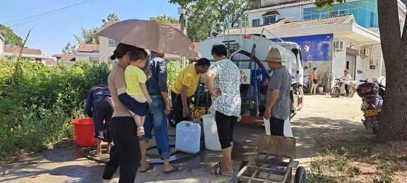 三江镇：送水下乡，为民“解渴”