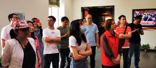 县政务服务中心开展“学史崇德”红色教育现场体验