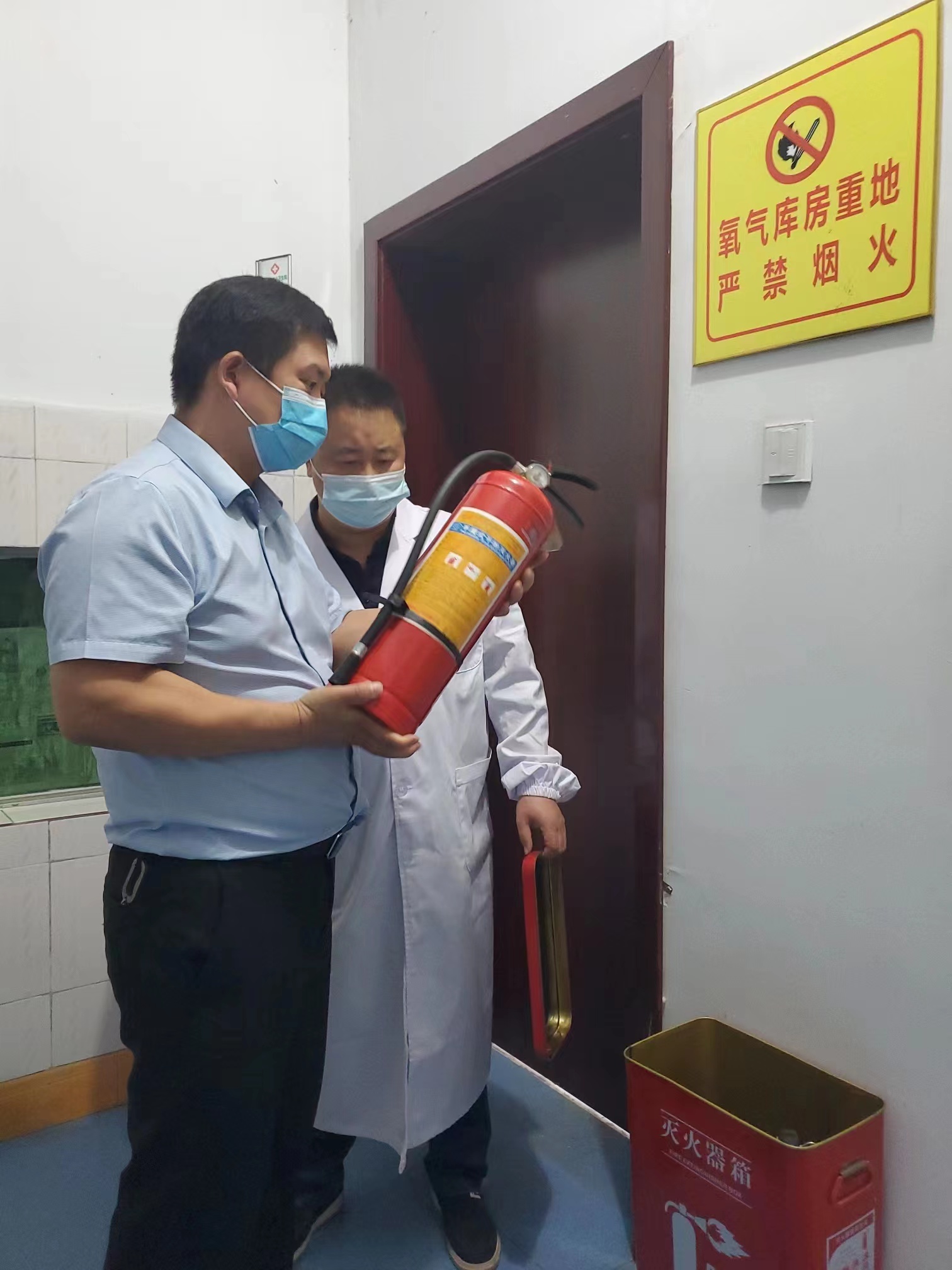 县领导到铁坡镇督导检查镇卫生院疫情防控和安全生产工作
