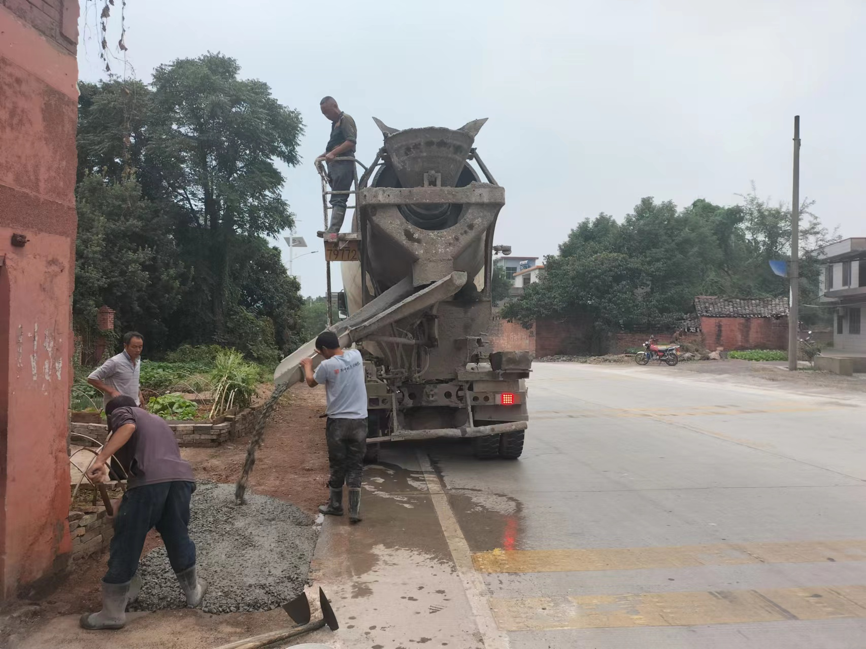 花塘乡：政企联合 为民解忧