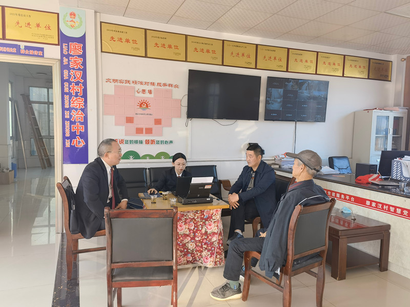 关注困难群众   彰显“汉检温度”