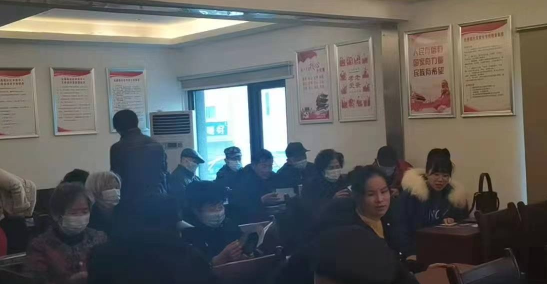 白马湖街道龙港巷社区开展防范非法集资宣传讲座