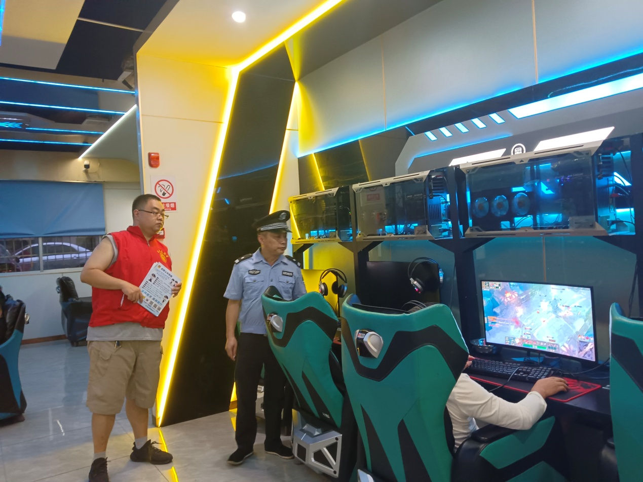白马湖街道北站社区开展利剑护蕾专项行动