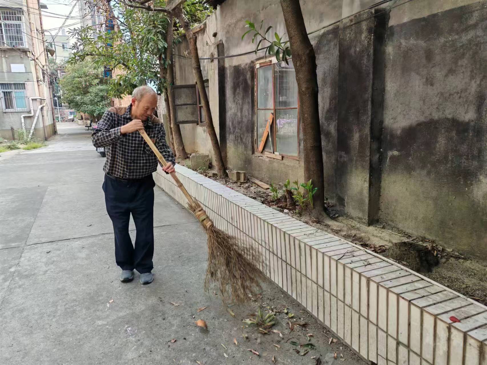 白马湖街道好人张立堂：社区热心人 古稀献余热