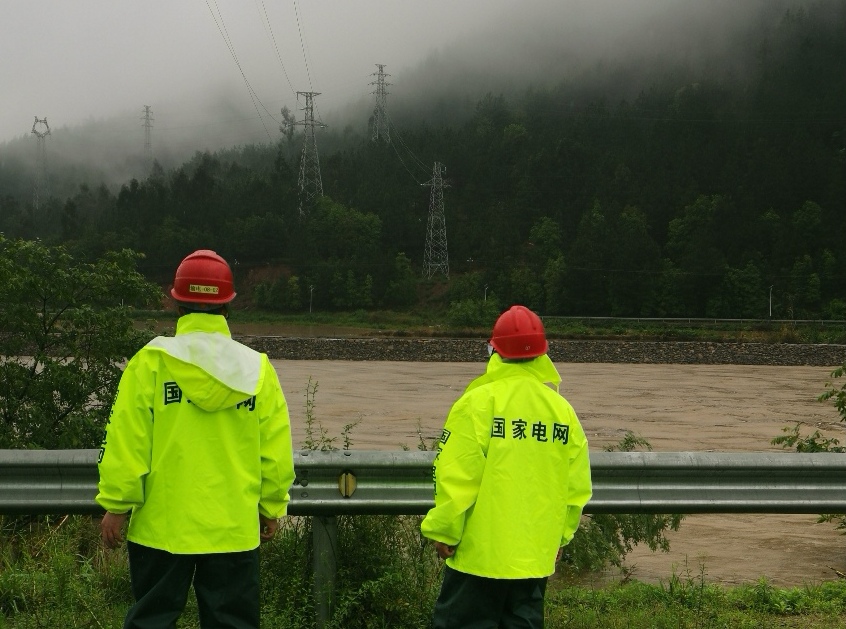 国网蓝山县供电公司：雨后特巡排隐患 确保电力供应稳定