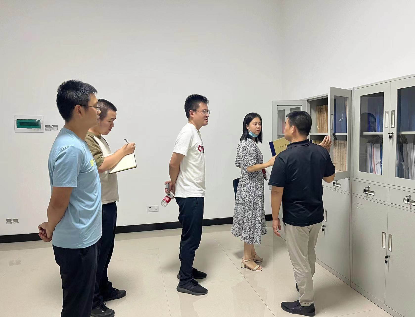 石鼓区档案局开展全区档案工作调研