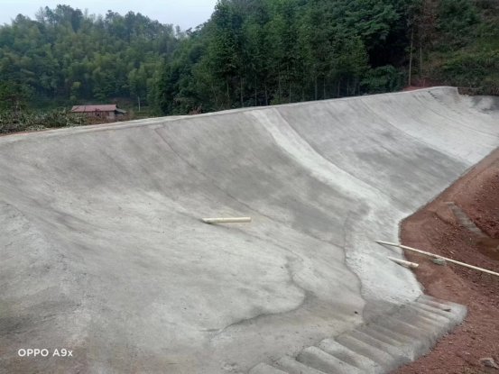 花岩溪镇：山塘建设助农业，农业发展促振兴
