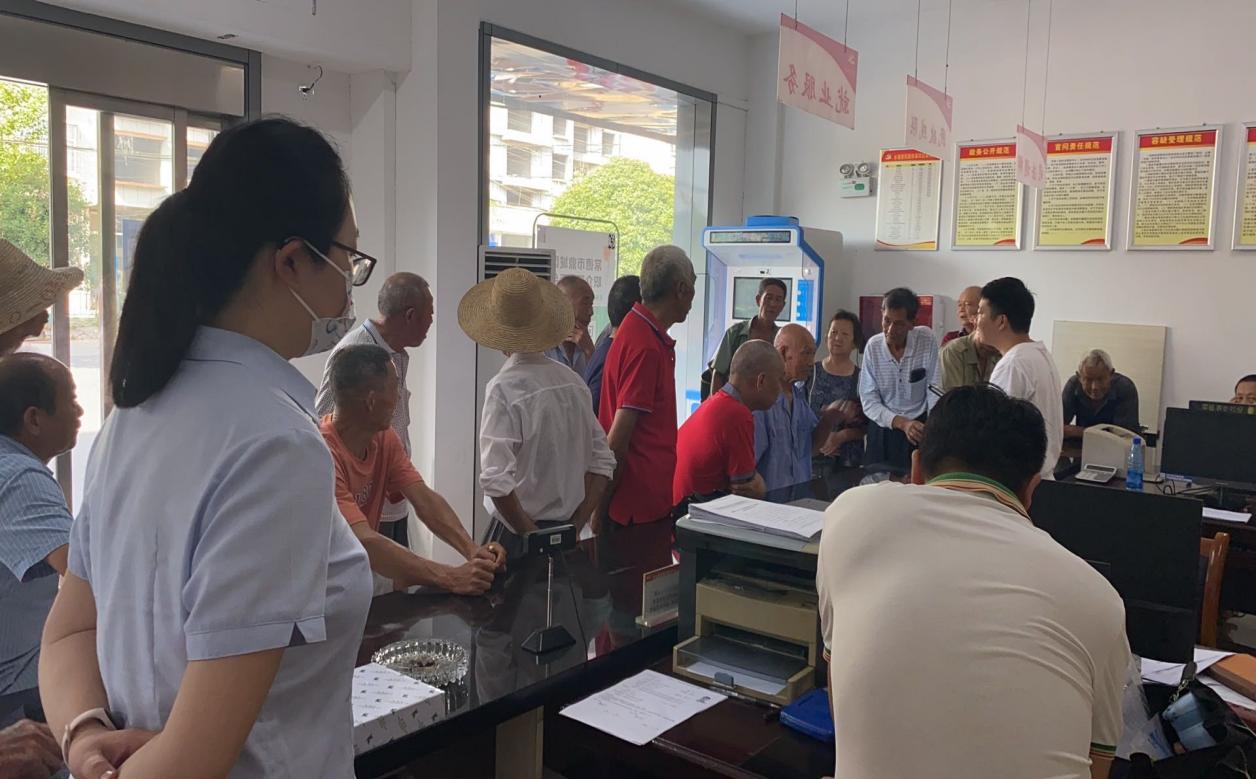 花岩溪镇：开展退役军人优抚对象年审