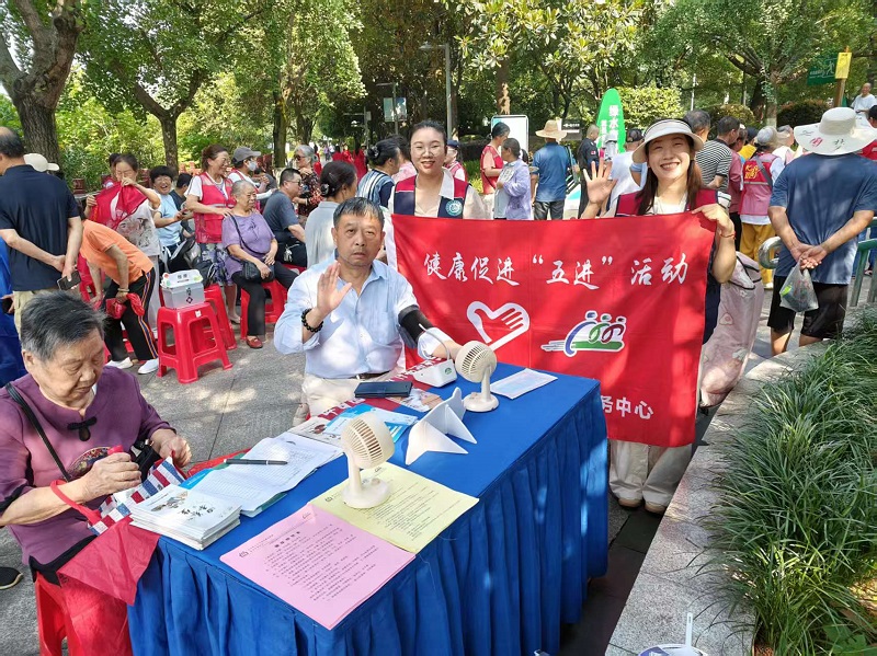 实施“开局八好” 岳塘进行时 | 家庭医生进社区 健康服务“零距离”