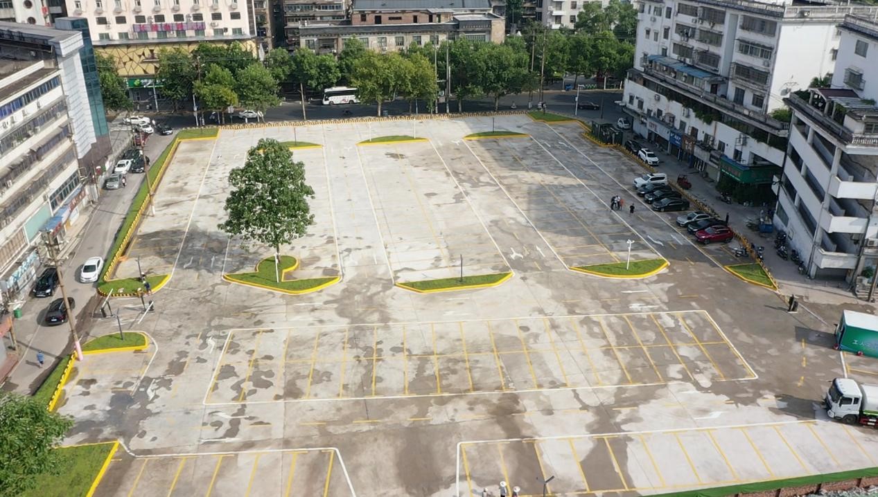 新增230个车位  工人文化宫停车场启用