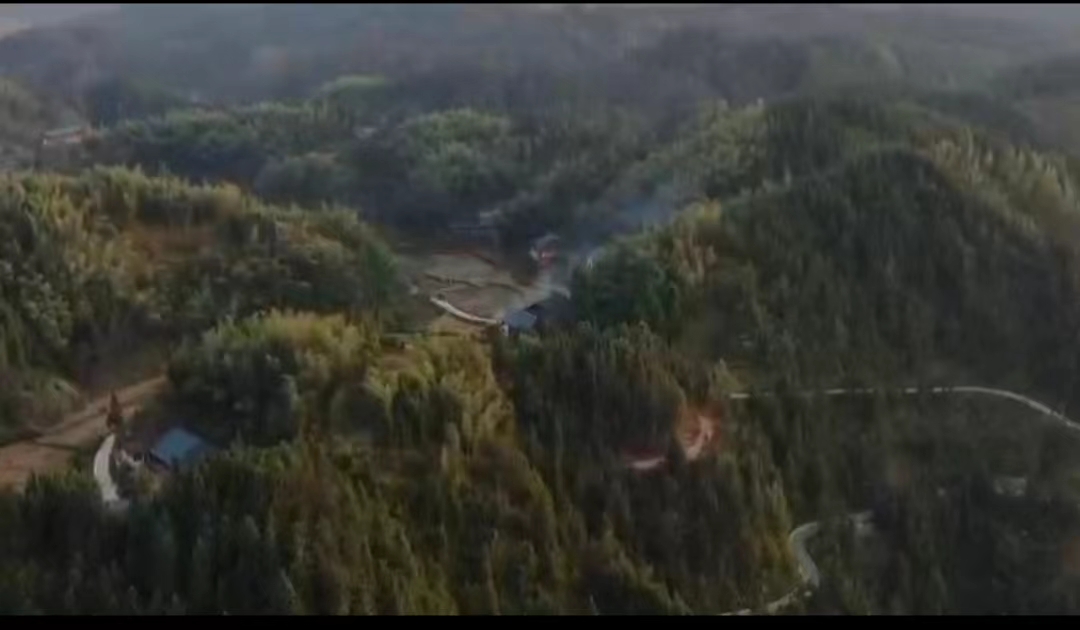 月溪镇无人机出阵  助力森林防火