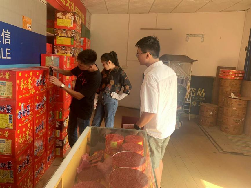 杨林镇：紧绷烟花爆竹安全弦，守住安全生产生命线