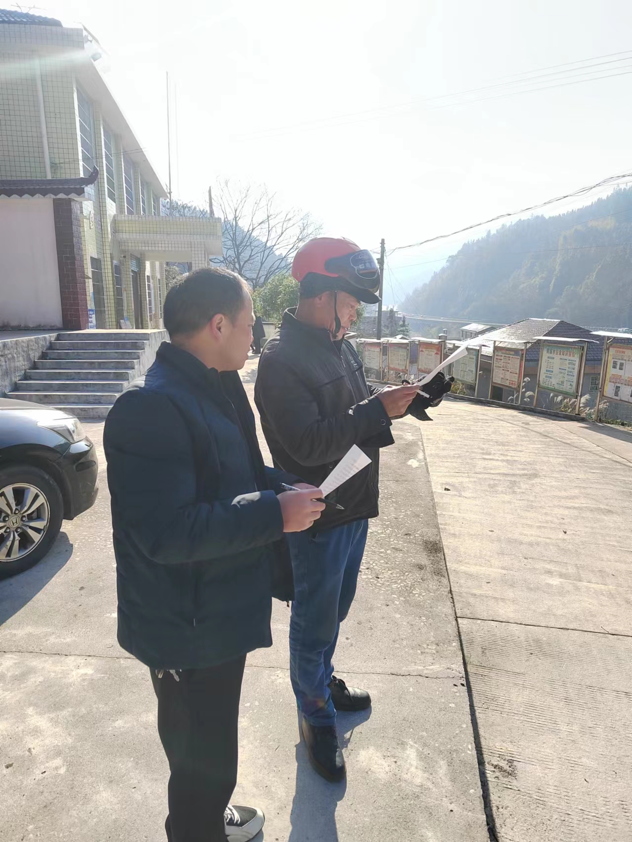 长塘瑶族乡开展“六零”目标创建入户宣传活动