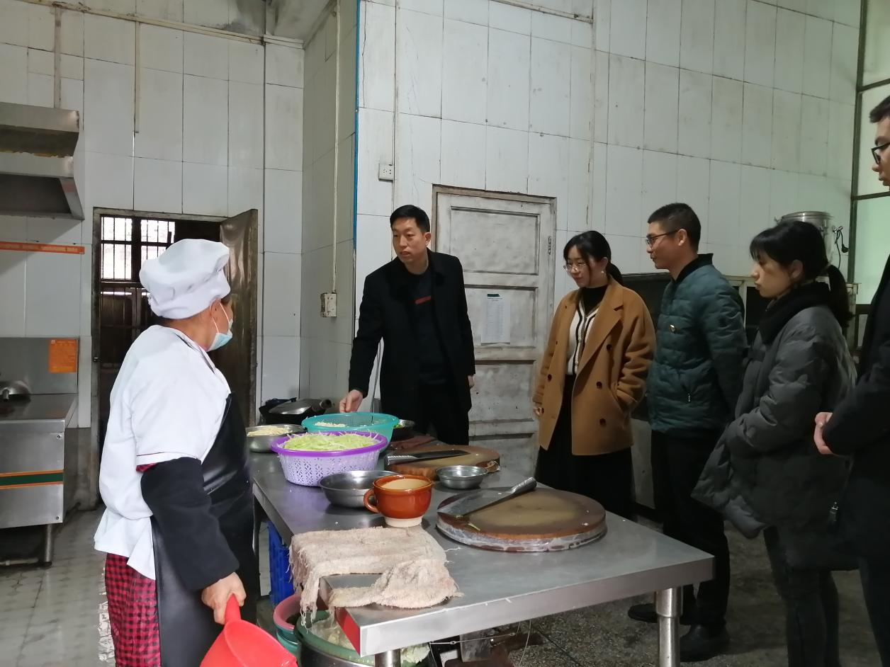 长塘瑶族乡开展“食品+消防”安全联合督查行动