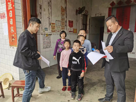 竹市镇开展留守儿童入户走访行动