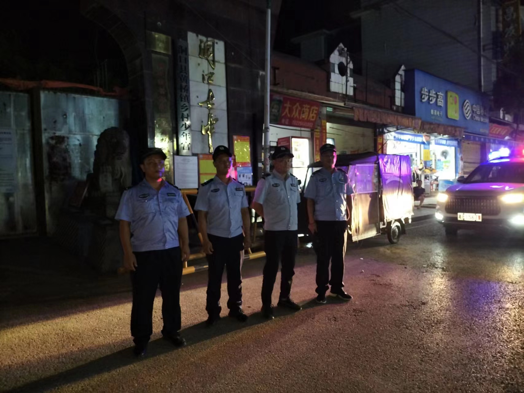 【利剑护蕾】黄桥派出所：持续巡防护平安