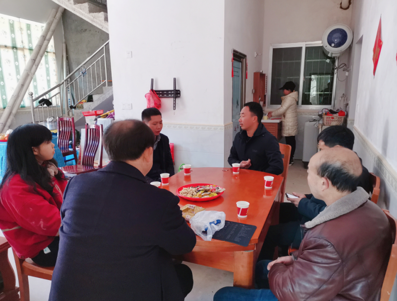 四都镇：搭建信访连心桥 解决群众烦心事