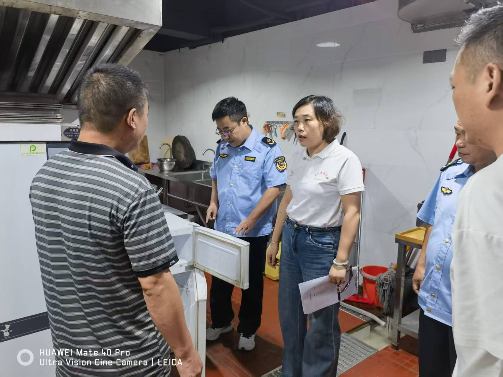 临武县市场监督管理局联合大检查护航全省龙狮争霸大会举行