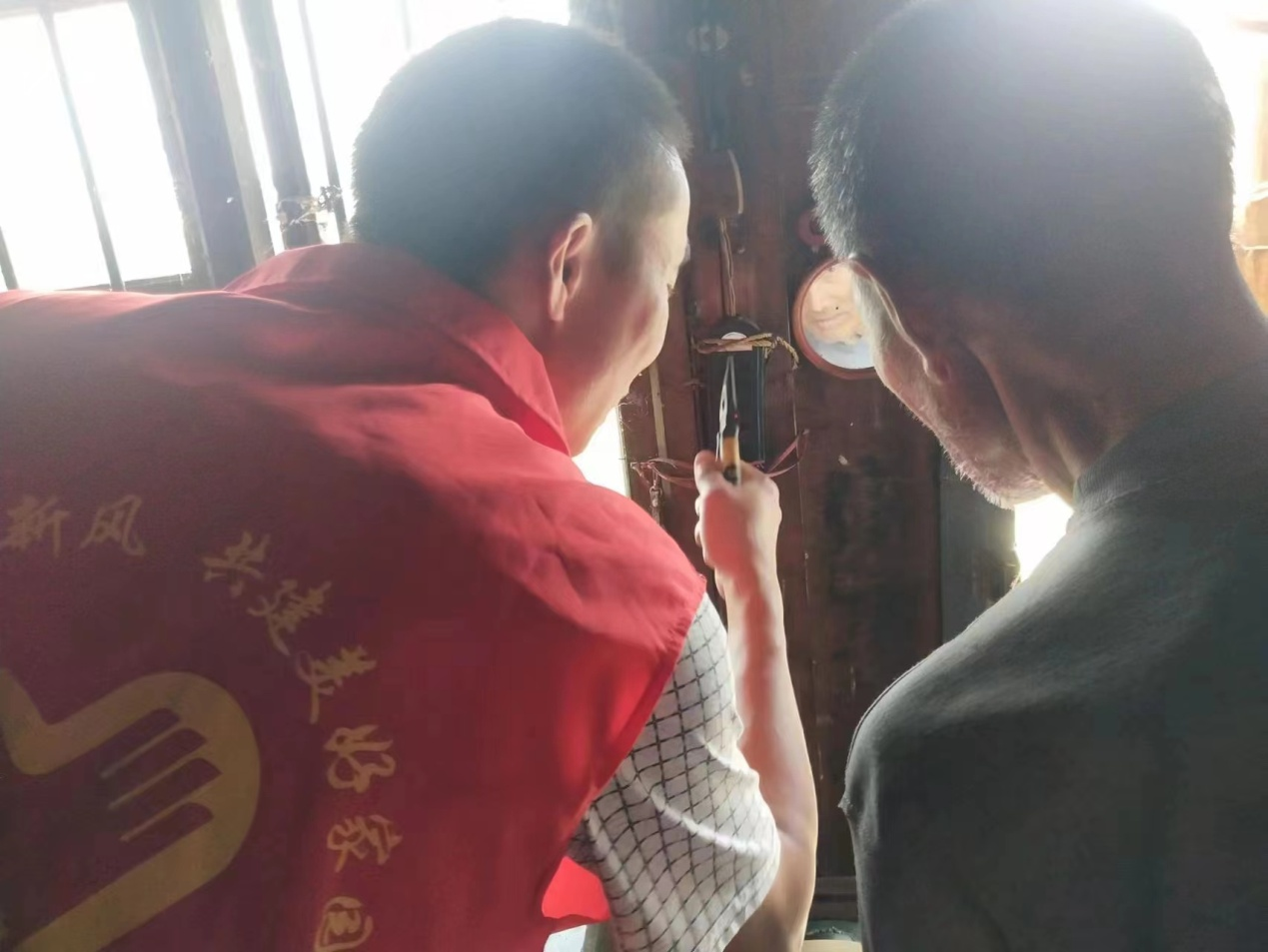 桐山乡椒林村：志愿之“风”将防火宣传“吹”进千家万户