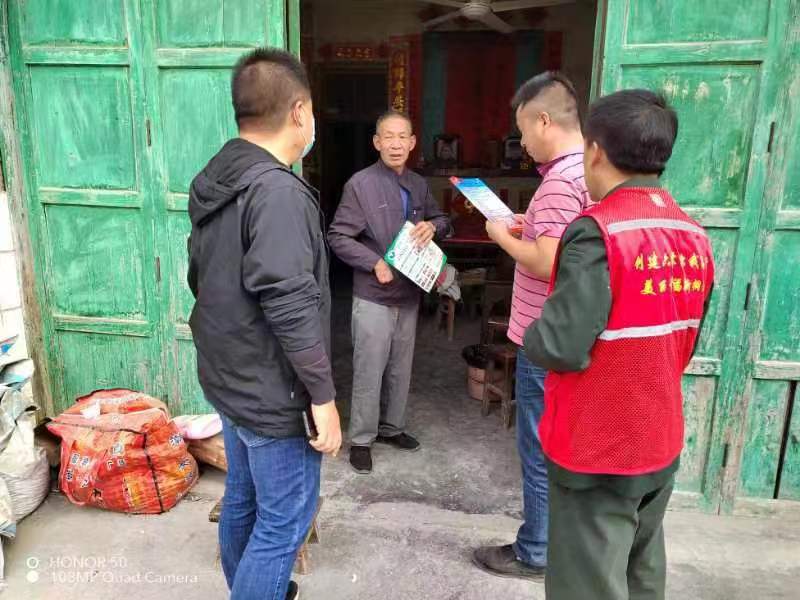 桐山乡开展禁毒宣传进村组“敲门行动”