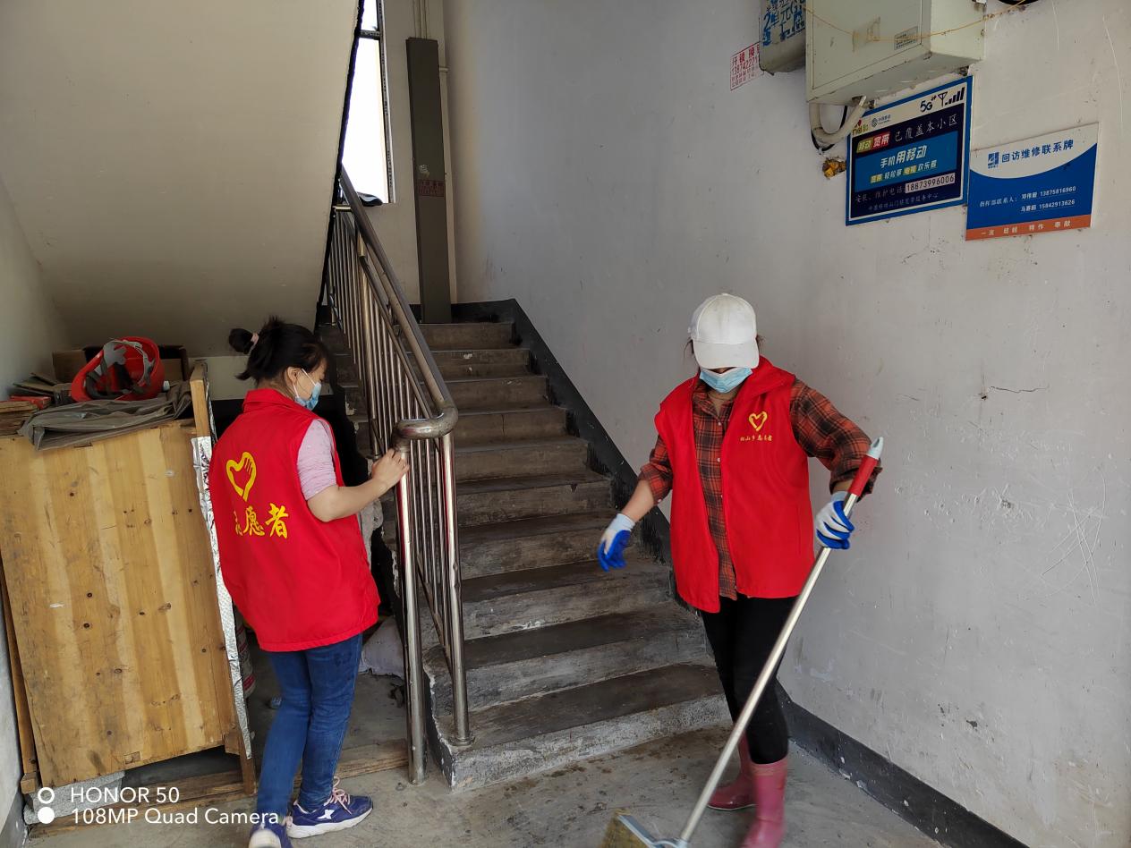 桐山乡易地扶贫搬迁安置点开展环境卫生大整治行动