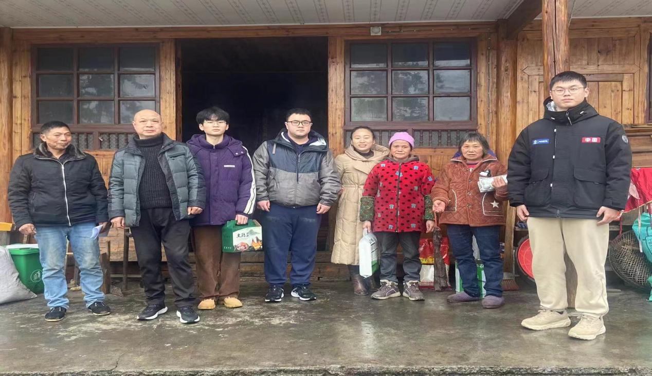 桐山乡椒林村：寒冬慰问送温暖  爱心帮扶春意浓
