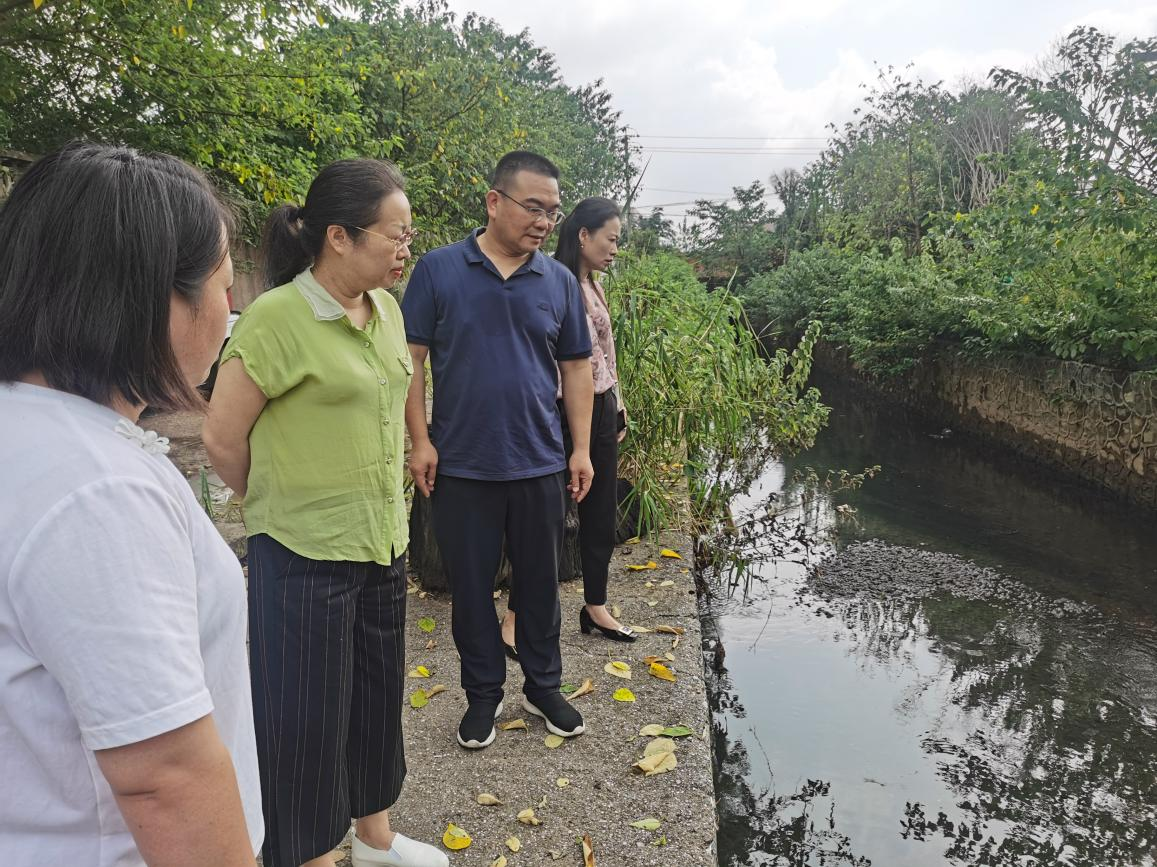 建設路街道開展大氣污染防治“一法一條例一規(guī)定”執(zhí)法檢查