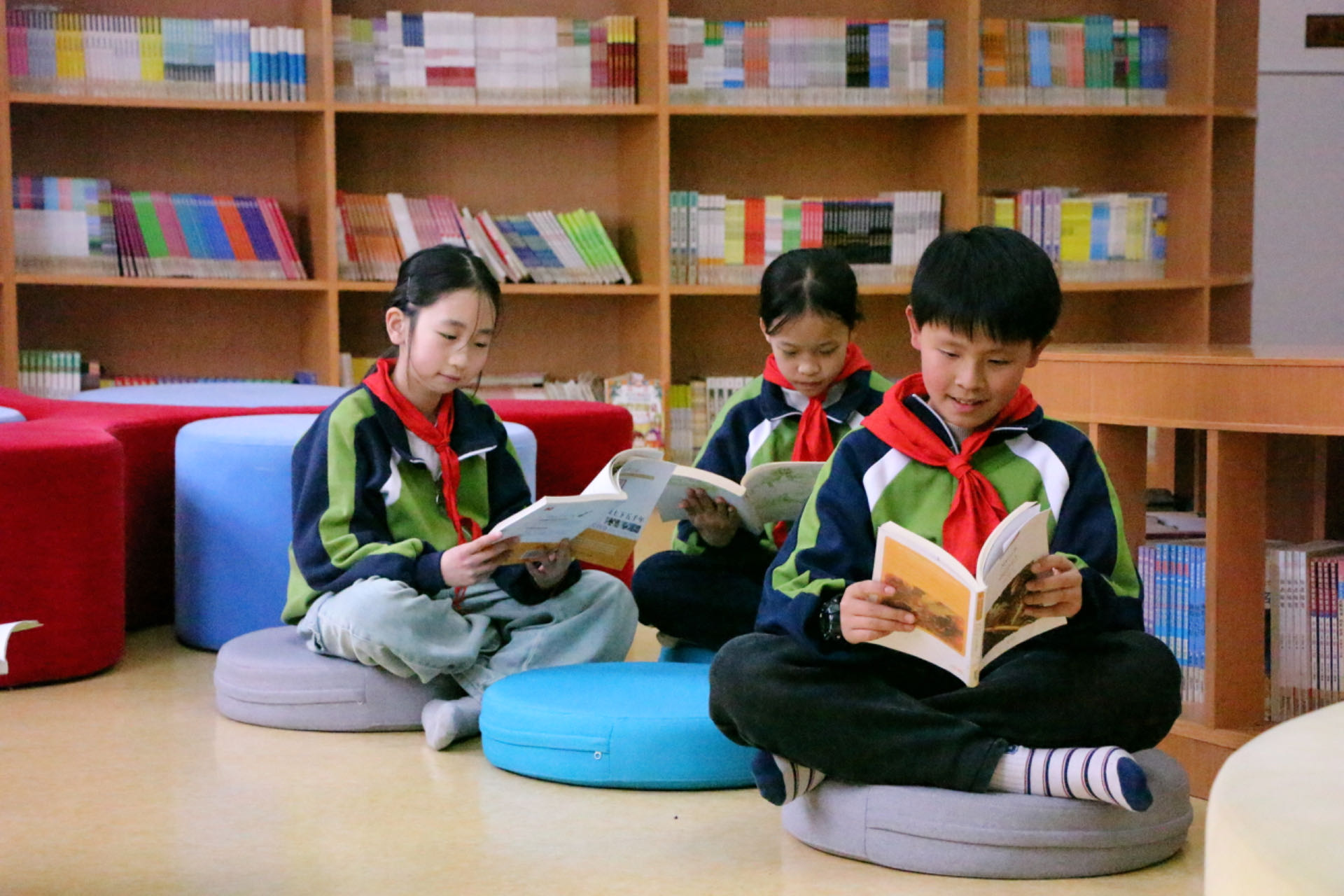 鼎城区江南小学：阅读交流会，沉浸书香“悦”分享