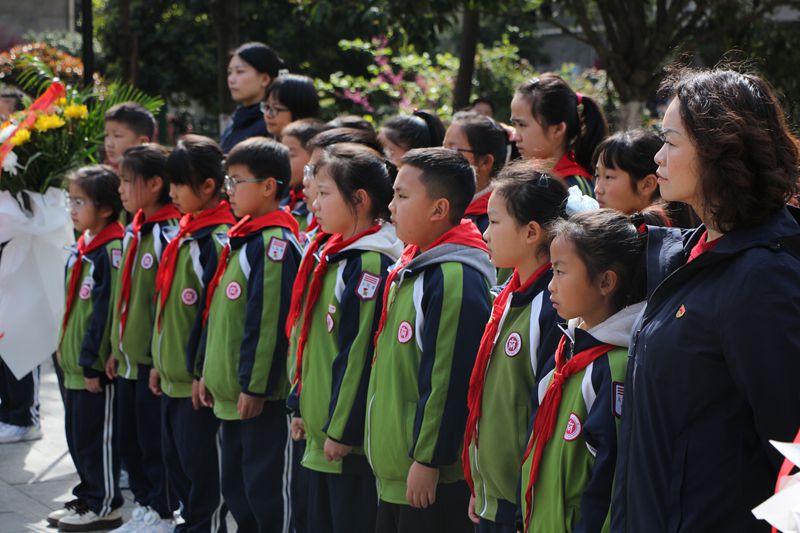 鼎城区江南小学：清明祭英烈 传承爱国情