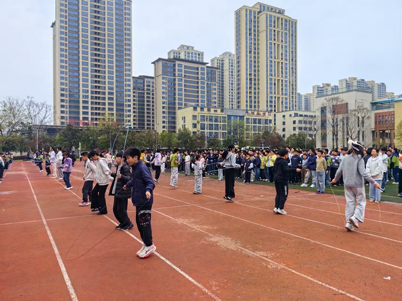 常德市鼎城区江南小学：“绳”采飞扬  跃动江南