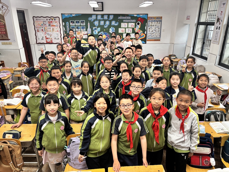 鼎城区江南小学：开展5·8世界微笑日主题活动