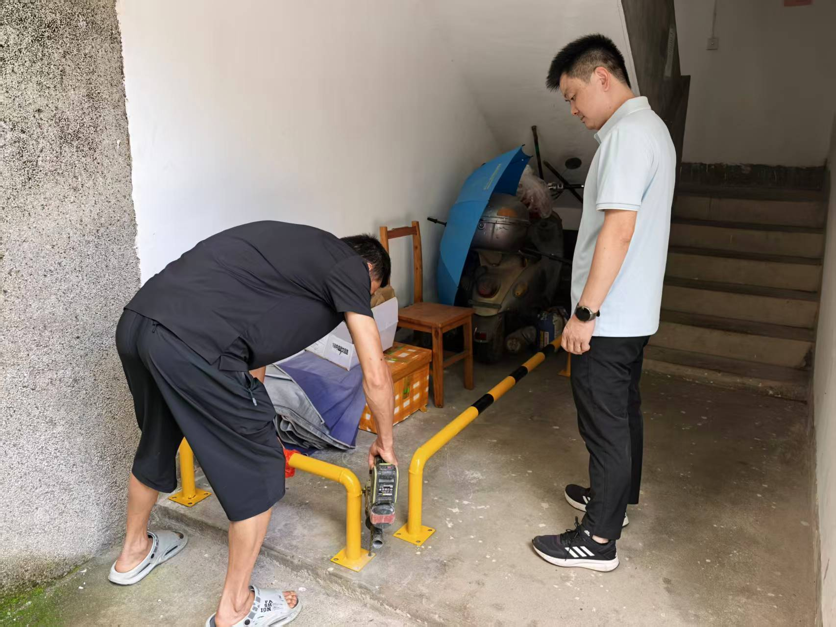 舜峰镇：老旧小区披上“防火衣”  安全防线再升级