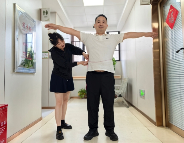 岳塘街道社區(qū)衛(wèi)生服務(wù)中心開(kāi)展職工體重管理活動(dòng)