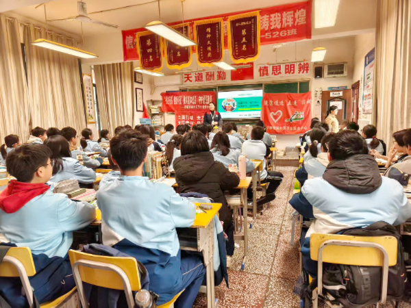 岳塘街道社區(qū)衛(wèi)生服務(wù)中心開展第31個(gè)世界防治結(jié)核病日主題宣傳活動(dòng)