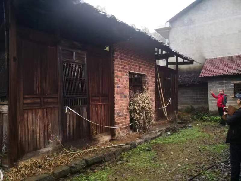 花古街道开展非经营性房屋评估鉴定