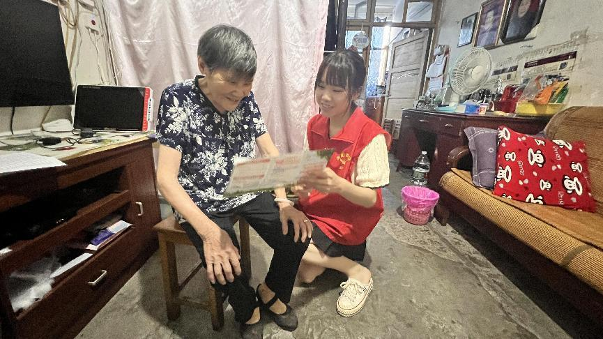青山街道：西湖新村社区开展“预防残疾，你我齐心”宣传活动