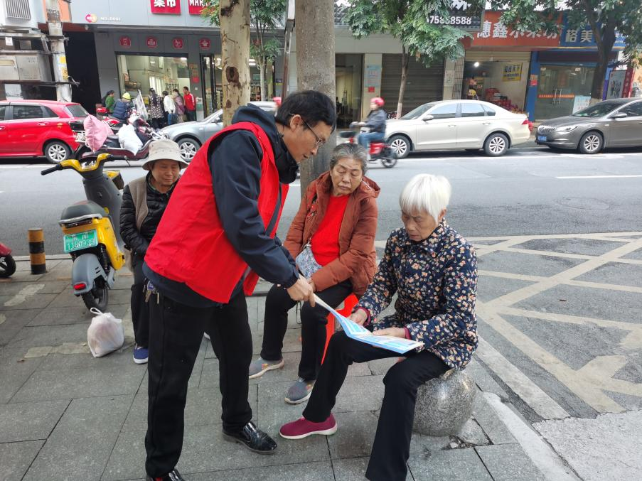 青山街道：青山街社区开展禁毒宣传活动