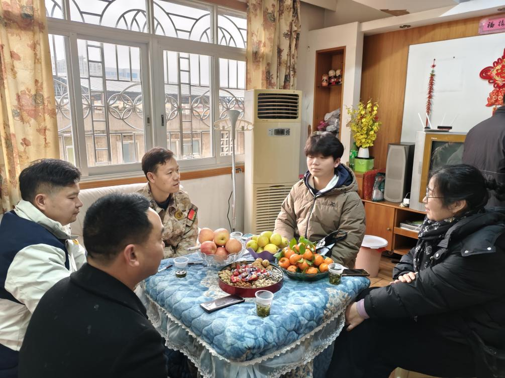 青山街道开展春季征兵预征青年政审入户家访工作